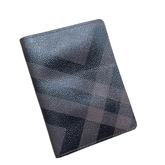 Burberry London Passport Holder - Picture 1 of 5